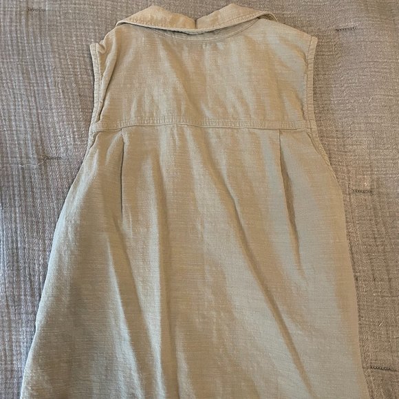 Universal Thread button down collared shirt - Picture 2 of 3